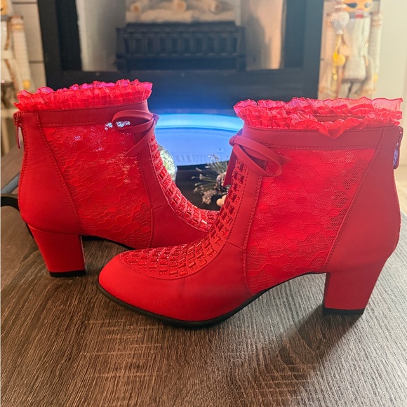 Ashro Womens 2.5 inch Heel Bootie Size 8M Red Lace Inset  Zipper - Picture 7 of 10